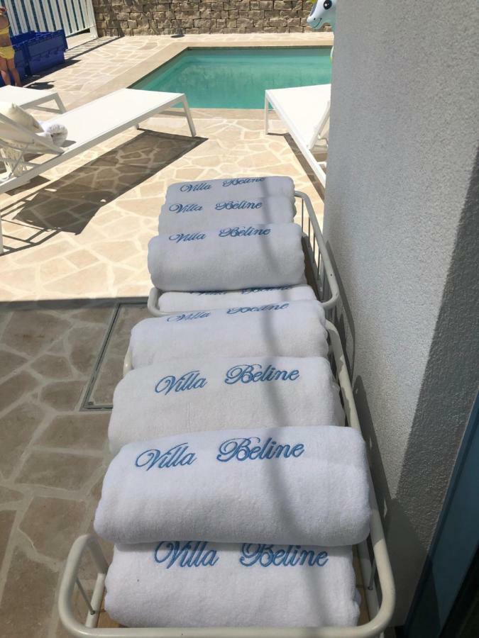 Villa Beline direct aan zee, verwarmd zwembad en sauna Tribanj-Kruscica Buitenkant foto