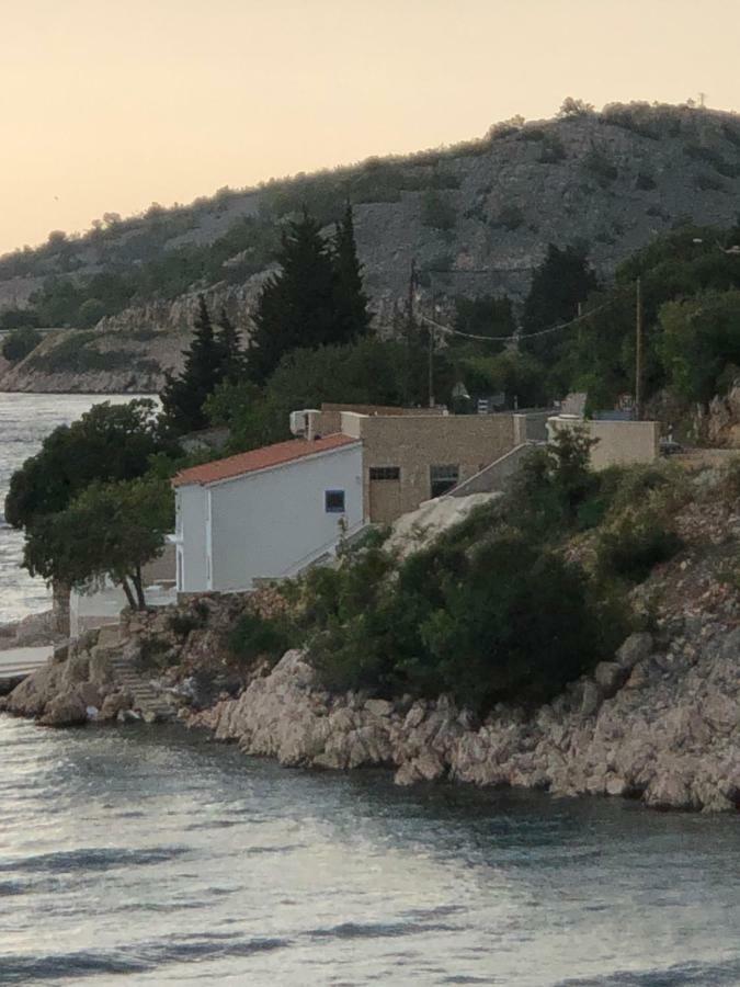 Villa Beline direct aan zee, verwarmd zwembad en sauna Tribanj-Kruscica Buitenkant foto