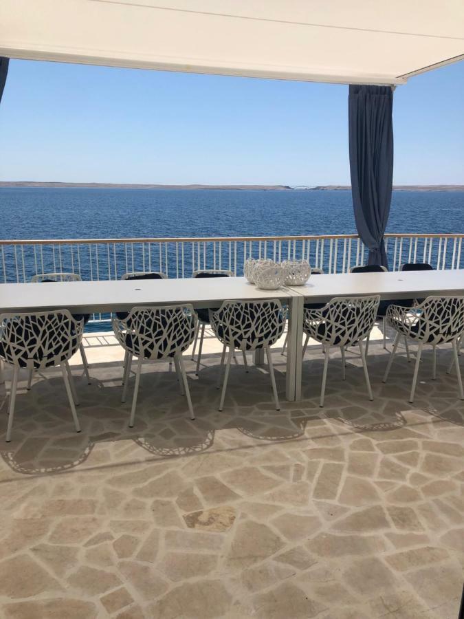 Villa Beline direct aan zee, verwarmd zwembad en sauna Tribanj-Kruscica Buitenkant foto