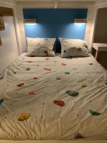 Villa Beline direct aan zee, verwarmd zwembad en sauna Tribanj-Kruscica Buitenkant foto